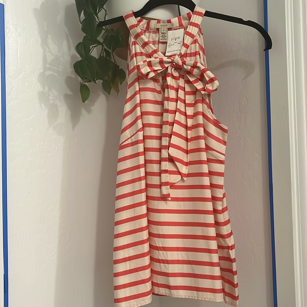 Striped bow top
